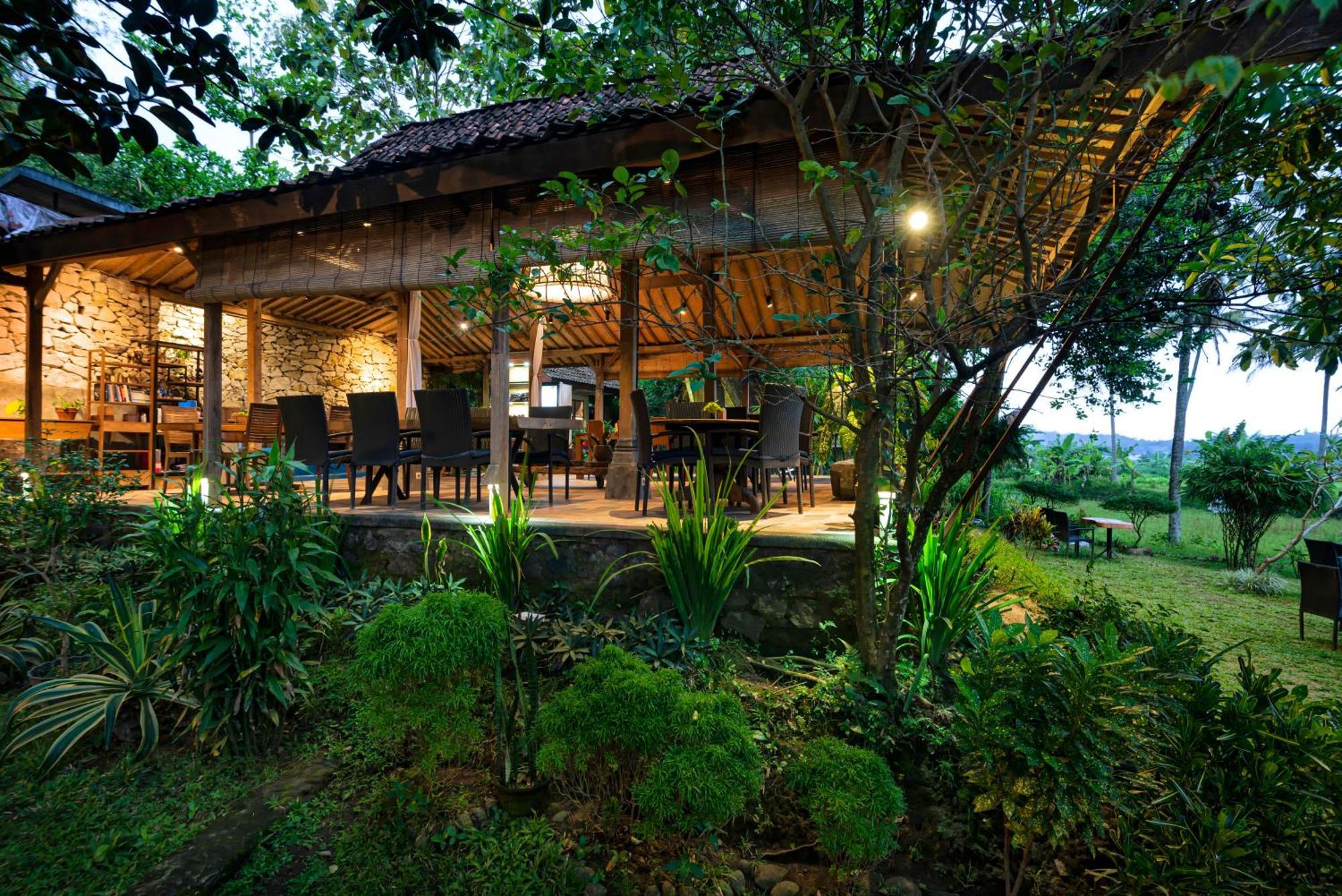 Villa Blue Steps Yogyakarta Dış mekan fotoğraf