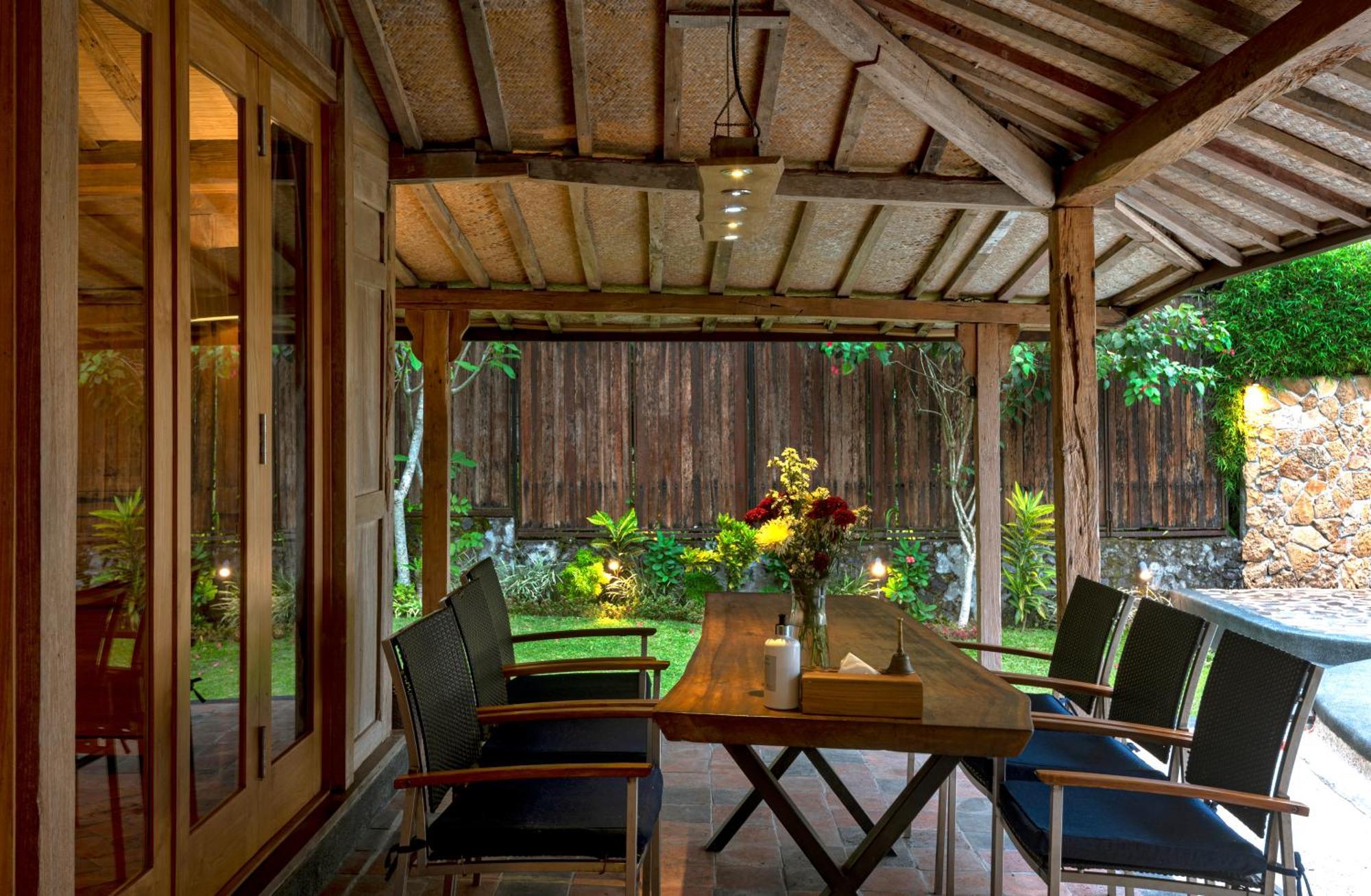 Villa Blue Steps Yogyakarta Dış mekan fotoğraf