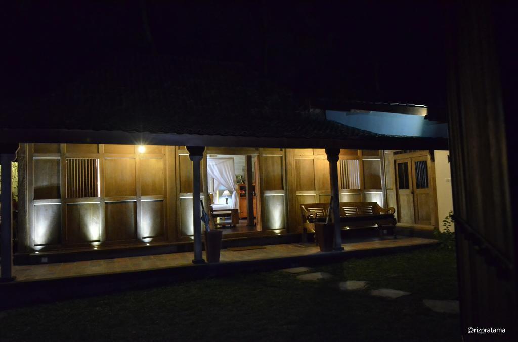 Villa Blue Steps Yogyakarta Dış mekan fotoğraf